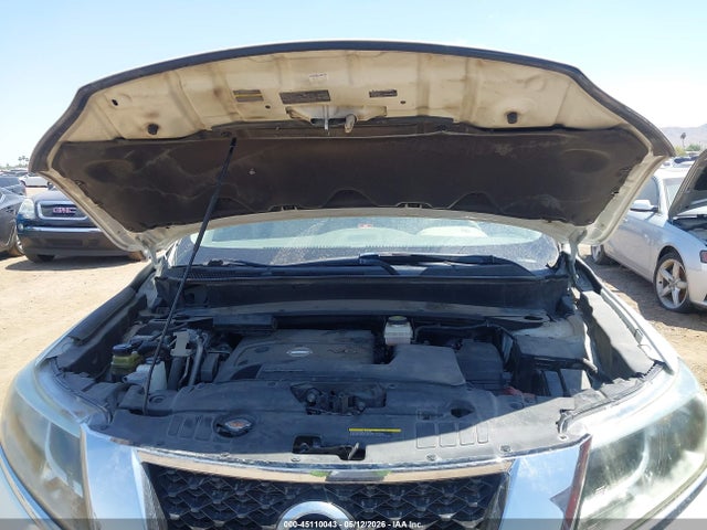 Nissan Pathfinder S