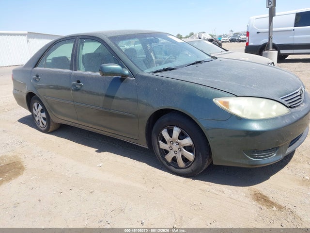 Salvage Toyota Camry Image