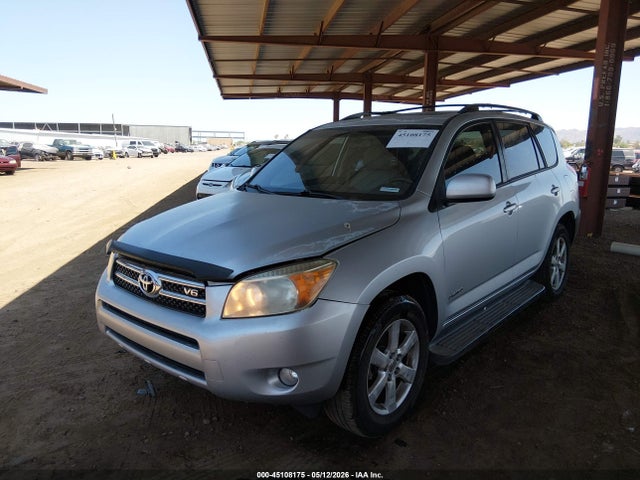Toyota RAV4 Limited V6