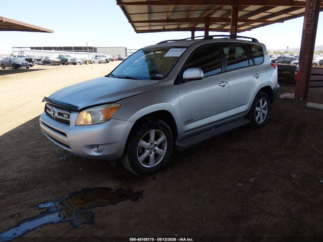 Toyota RAV4 Limited V6