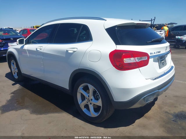 Mercedes-Benz GLA 4matic