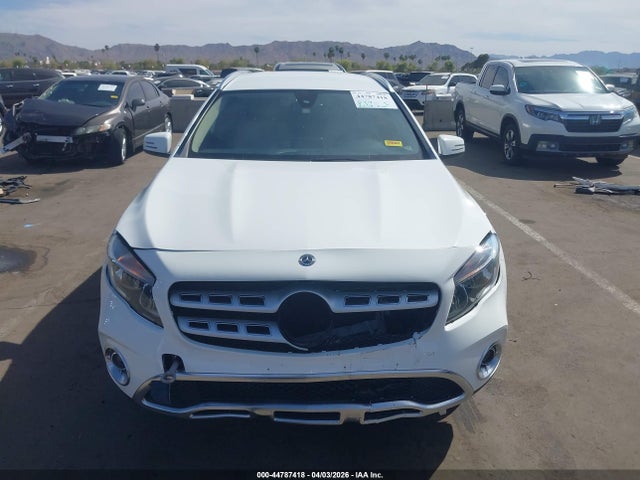 Mercedes-Benz GLA 4matic
