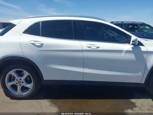 Mercedes-Benz GLA 4matic