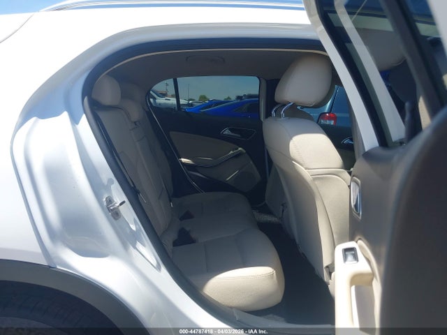 Mercedes-Benz GLA 4matic