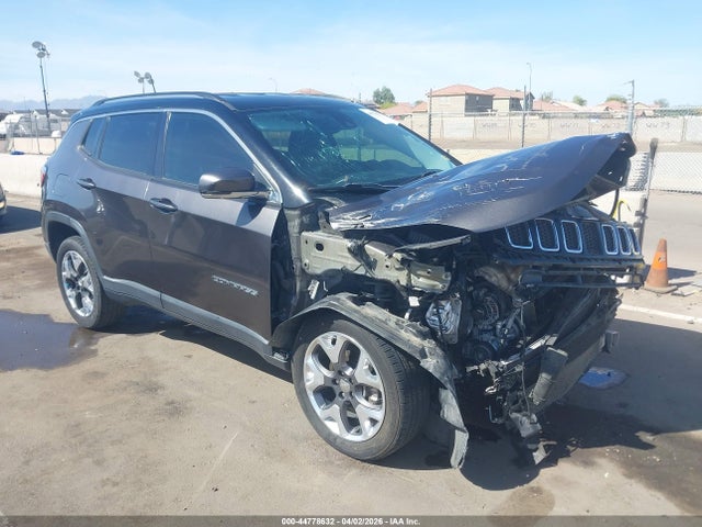 Salvage Jeep Compass Image