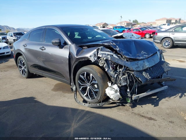 Salvage Toyota Crown Image