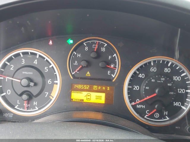 Nissan Titan Sv