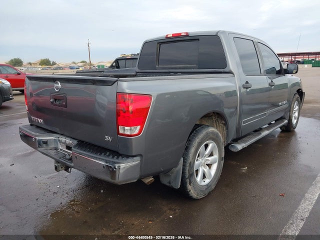 Nissan Titan Sv