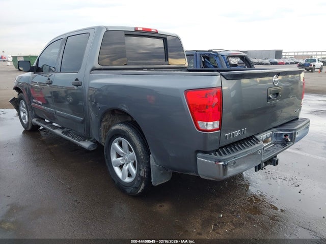 Nissan Titan Sv