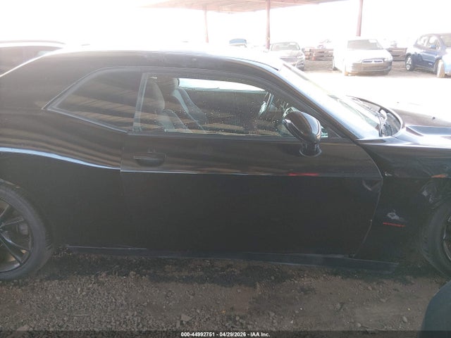 Dodge Challenger Sxt