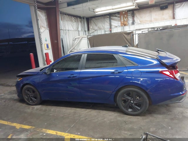 Hyundai ELANTRA Sel