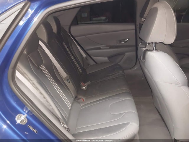 Hyundai ELANTRA Sel