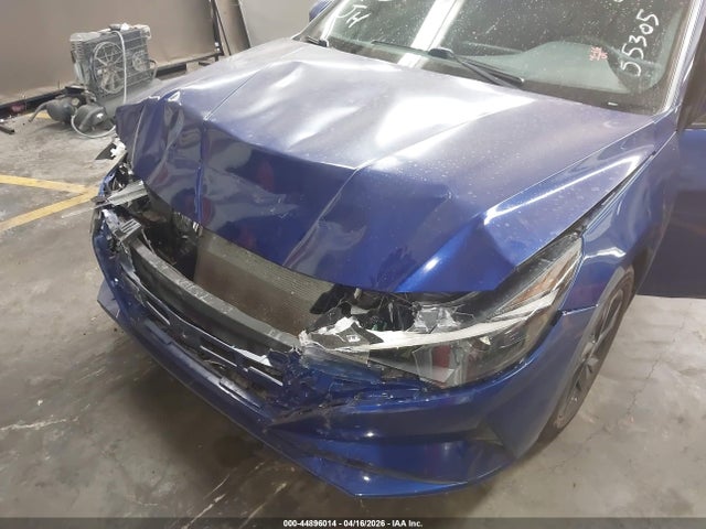 Hyundai ELANTRA Sel