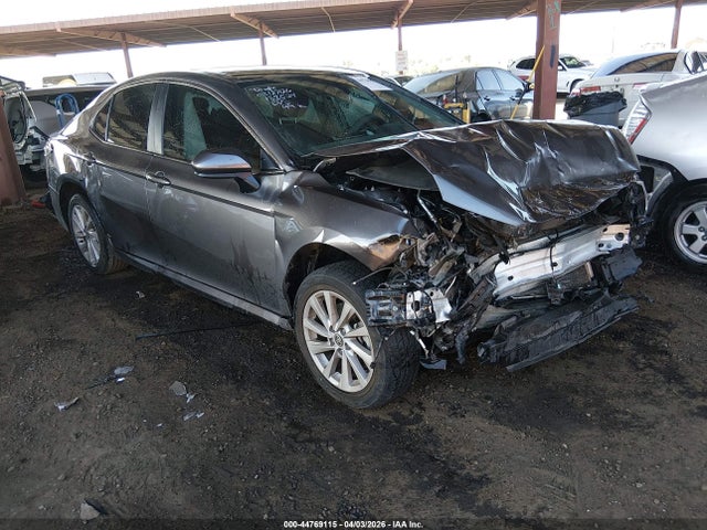 Salvage Toyota Camry Image