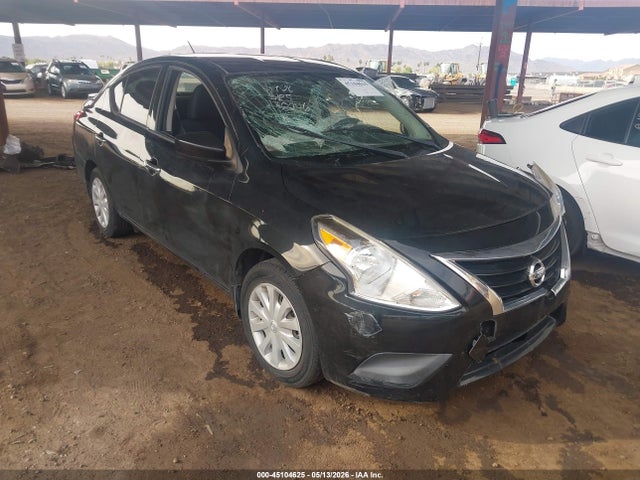 Salvage Nissan Versa Image