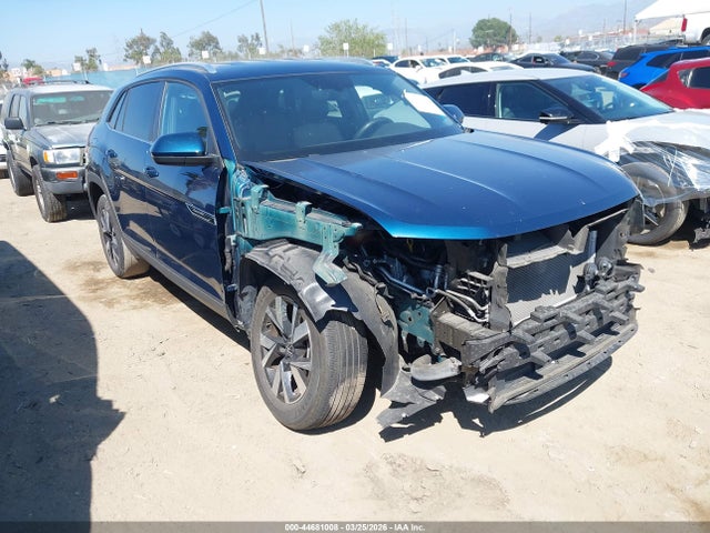 Salvage Volkswagen Atlas Image