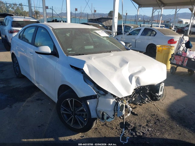 Salvage Kia Forte Image