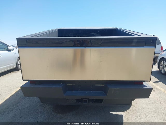 Tesla Cybertruck Long Range