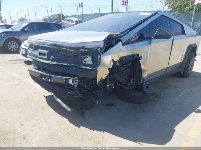 Tesla Cybertruck Long Range