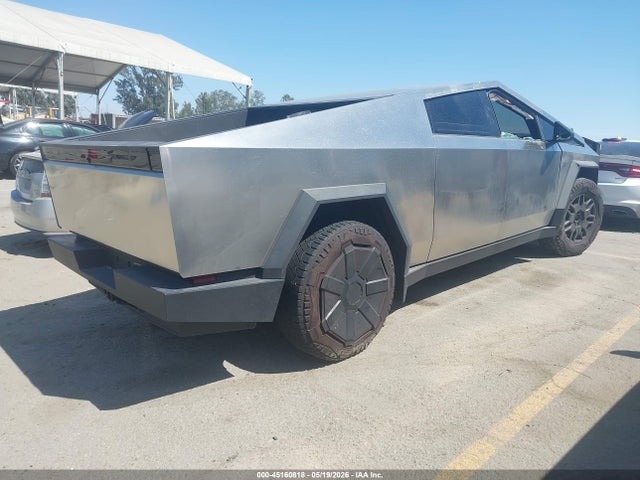 Tesla Cybertruck Long Range
