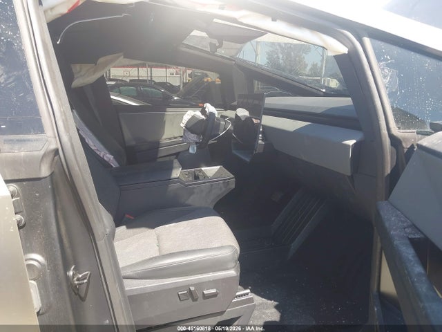 Tesla Cybertruck Long Range