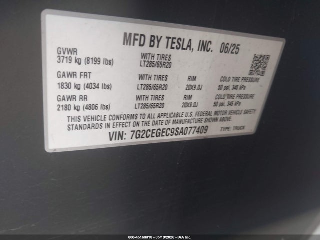 Tesla Cybertruck Long Range
