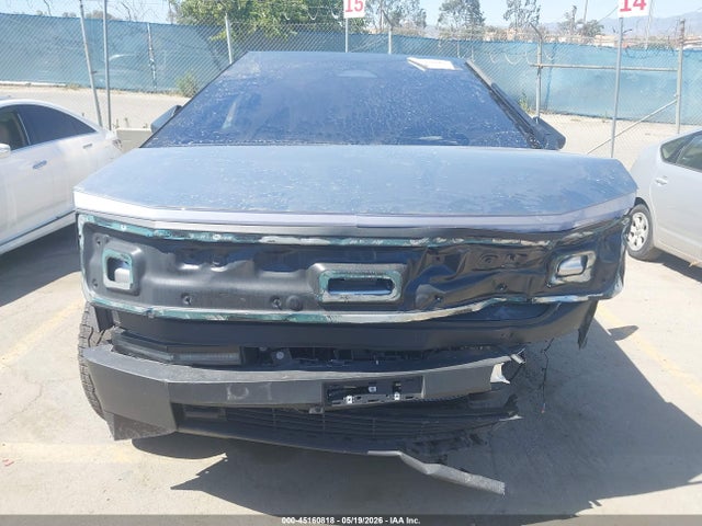 Tesla Cybertruck Long Range