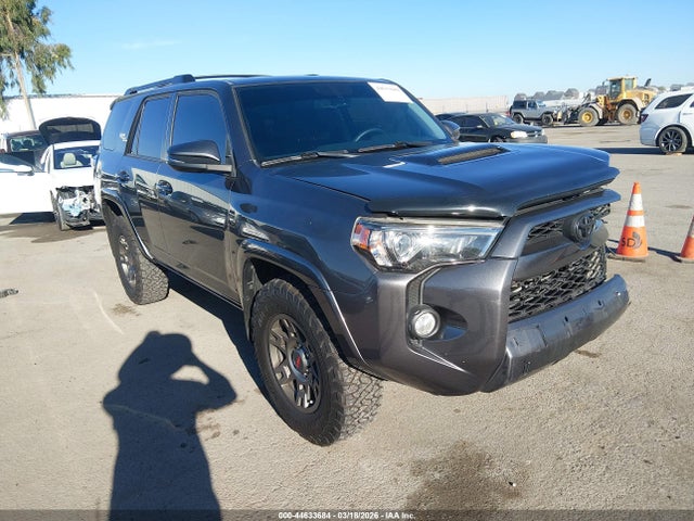Salvage Toyota 4Runner Image