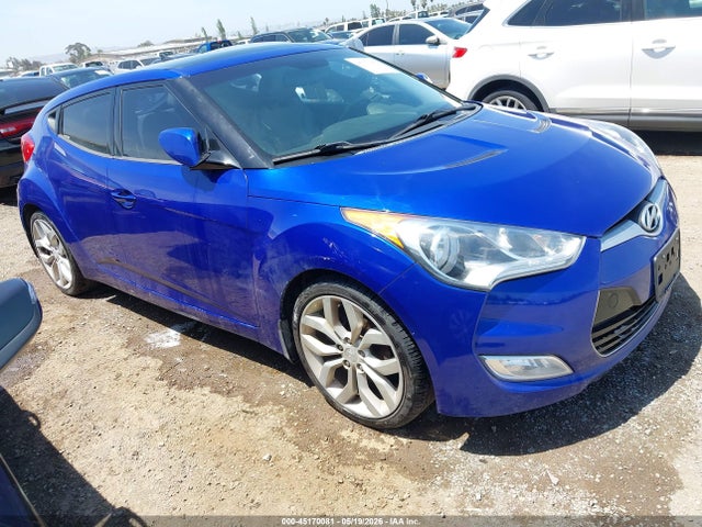 Salvage Hyundai VELOSTER Image