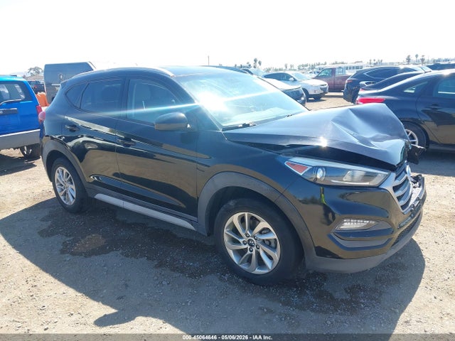 Salvage Hyundai TUCSON Image