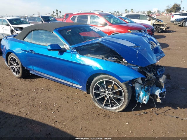 Salvage Ford Mustang Image