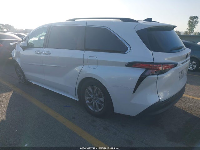 Toyota Sienna Xle