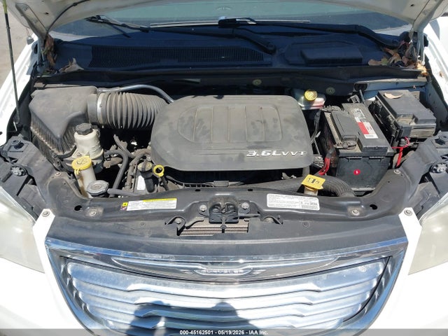 Chrysler Town & Country Touring