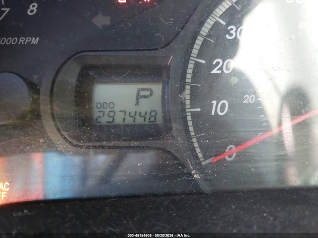 Toyota Sienna Le V6 8 Passenger