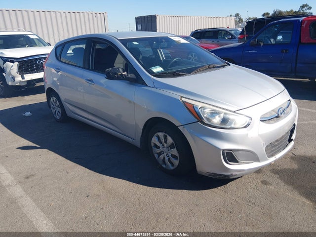 Salvage Hyundai ACCENT Image
