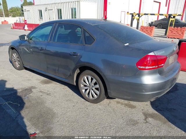 Volkswagen Passat S