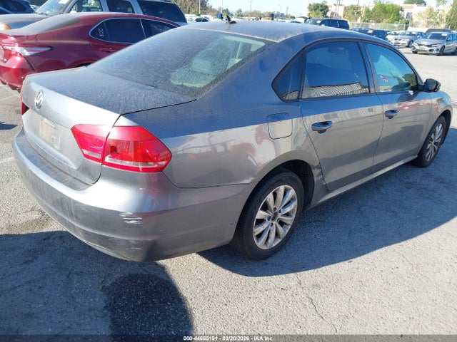 Volkswagen Passat S