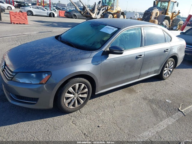 Volkswagen Passat S