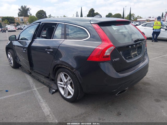 Volvo V60 T5 Premier Plus