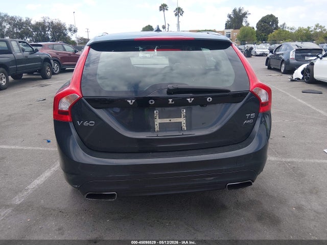 Volvo V60 T5 Premier Plus