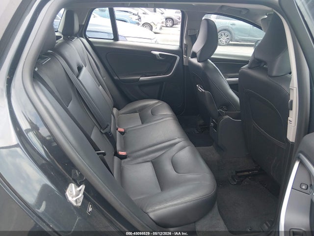 Volvo V60 T5 Premier Plus