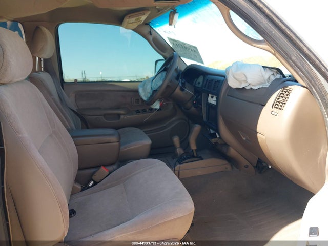 Toyota Tacoma Base V6