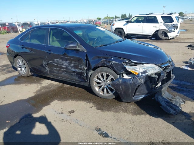 Salvage Toyota Camry Image