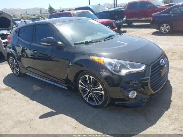 Salvage Hyundai VELOSTER Image