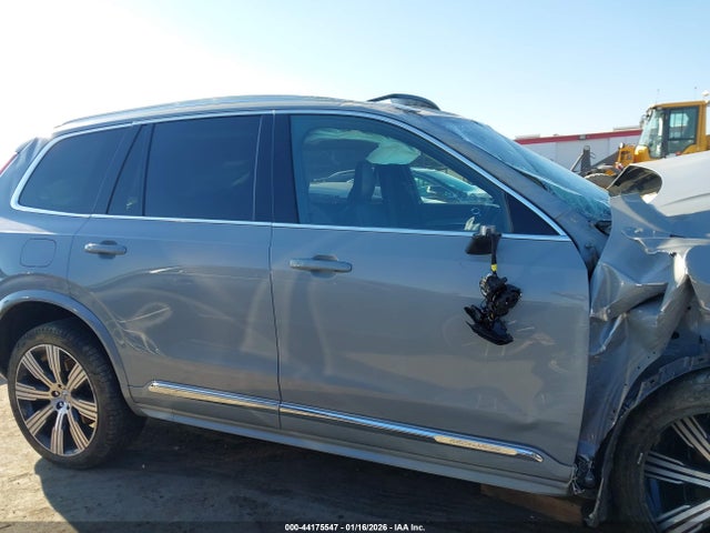 Volvo Xc90 Recharge Plug-in Hybrid T8 Ultimate Bright Theme 7-seater