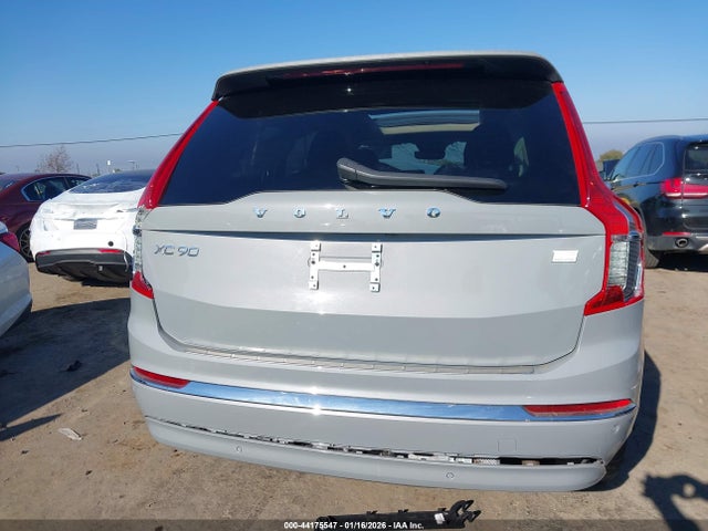 Volvo Xc90 Recharge Plug-in Hybrid T8 Ultimate Bright Theme 7-seater
