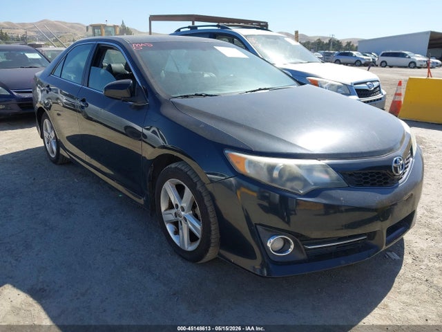 Salvage Toyota Camry Image