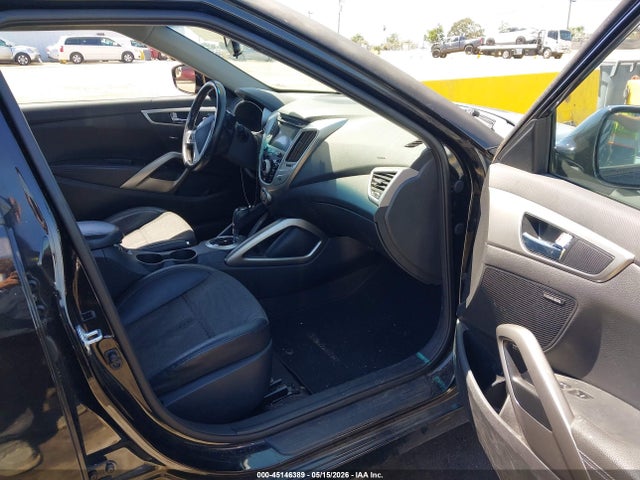 Hyundai VELOSTER