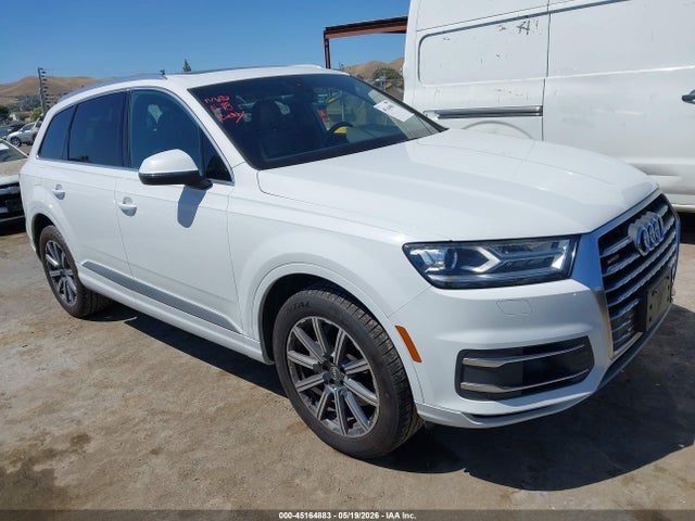 Salvage Audi Q7 Image