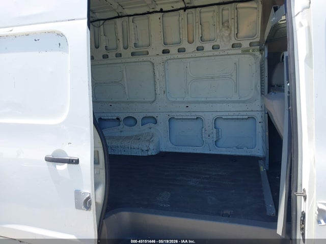 Nissan Nv S V6